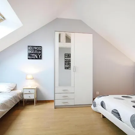 Semi Detached House, بيت للعطل Bacilly