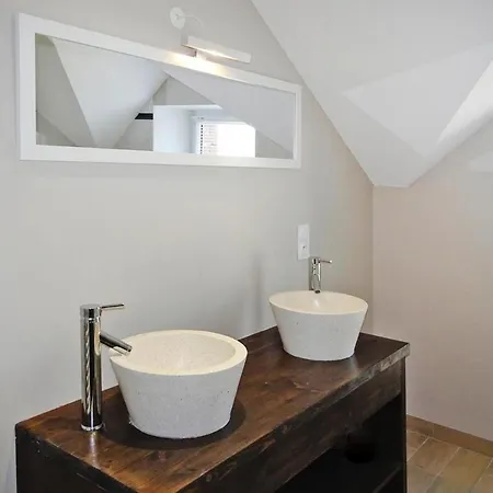 بيت للعطل Semi Detached House,
